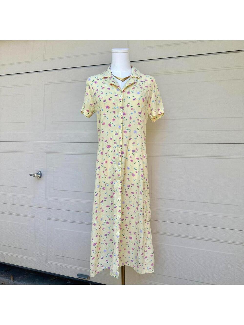 90s Vintage Butter Yellow Floral Button-Up Midi Dress (S/M)